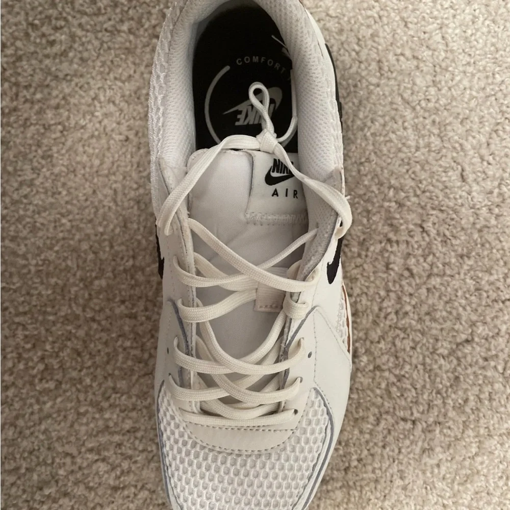 Nike Air Max Excee White and Metallic Gold Shoes - 8.5 Women’s - Picture 4 of 7